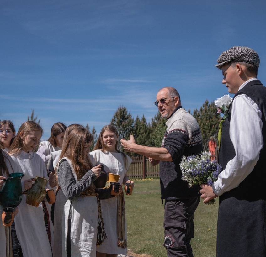 Vaikų ir jaunimo etninės kultūros stovykla „Vėlungis“